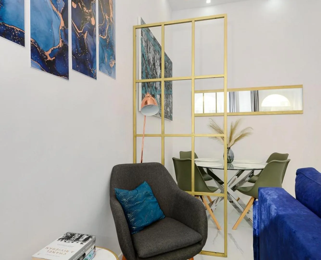 White & Gold Apartment Budapesta 0*,  Ungaria